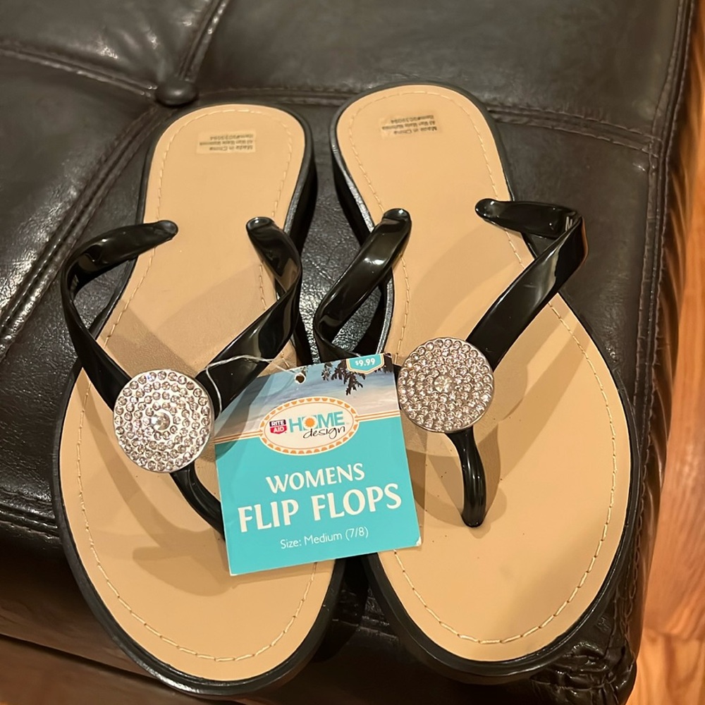 NWT flip flops